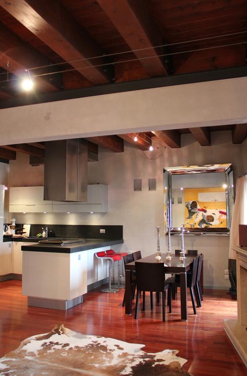 Porta Vittoria Apartment เวโรนา ห้อง รูปภาพ
